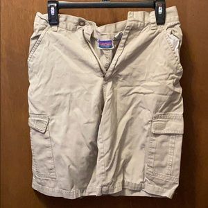 Khaki shorts with cargo pockets